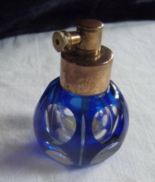 FABULOUS LITTLE BOHEMIA GLASS PERFUME BOTTLE