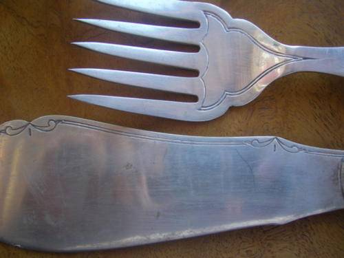 LATE ENTRY**BONEHANDLE FISH SET - WITH SERVERS ** 14 PIECE SET ** SEE THE PIC'S