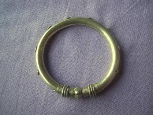 ABSOLUTELY STUNNING VINTAGE STERLING SILVER BANGLE***SEE AND READ MORE