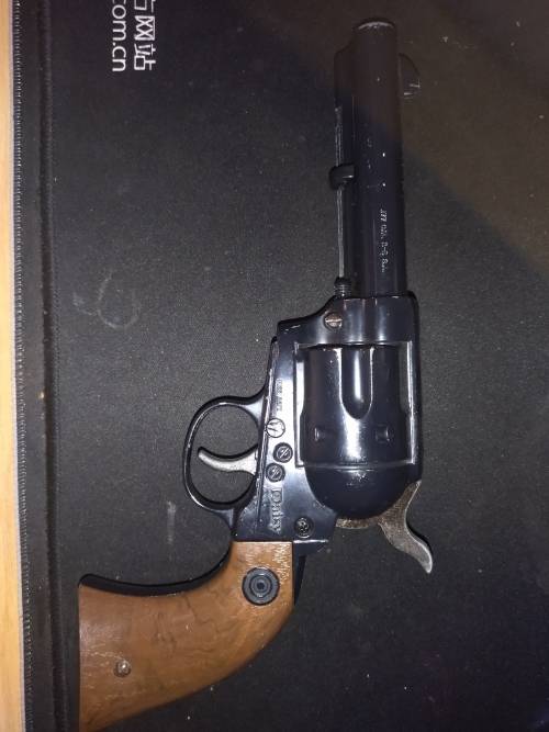 Daisy Six Gun B.B gun