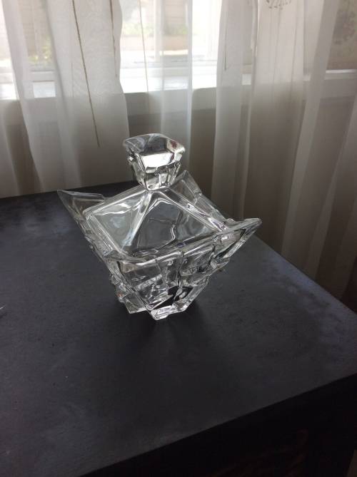 Glass bowl with lid