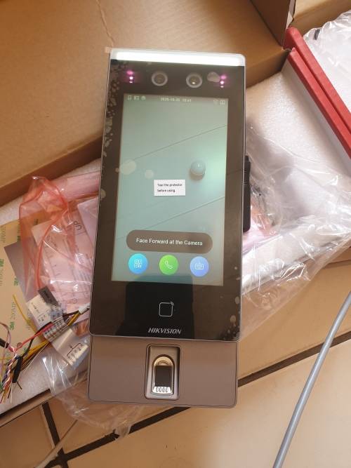 Hikvision DS-K1T671MF Facial/biometric devices