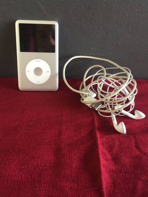 iPod Classic Silver 120GB, A35994