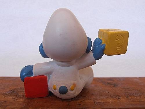 20214 Baby with Blocks Smurf, Vintage Smurfs figure, Shipping will only be charged once!