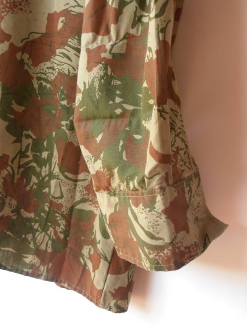 Vintage camo army shirt, excellent condition, bright colours, XL