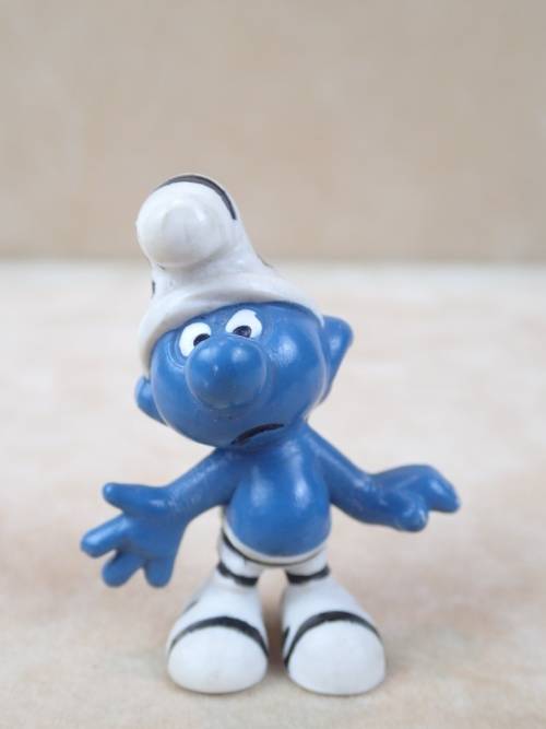 20010 Prisoner Smurf, vintage Smurfs figure. Shipping will only be charged once!