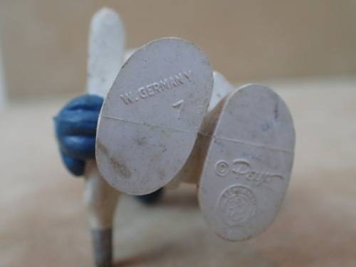 20037 Doctor Smurf, vintage Smurfs figure. Shipping will only be charged once!
