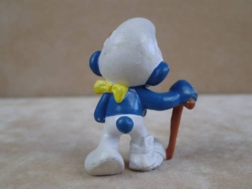 20097 Injured Smurf, vintage Smurfs figure. Shipping will only be charged once!