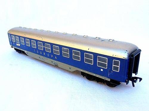 Fleischmann passenger coach, Touropa, HO scale