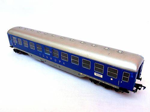Fleischmann passenger coach, Touropa, HO scale