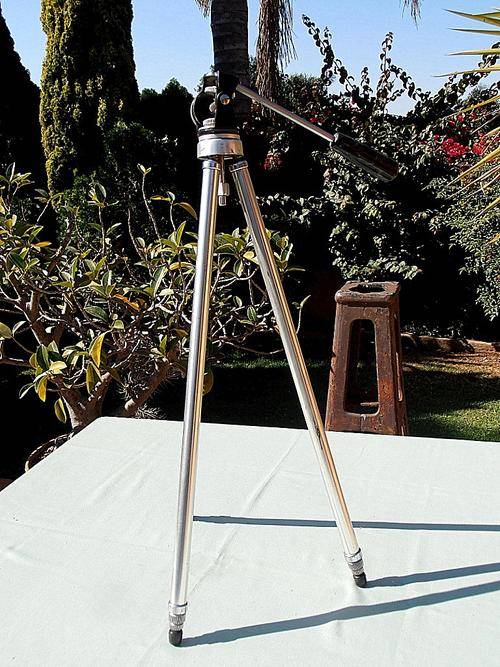 Vintage all metal tripod, aluminium