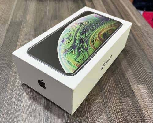 **GENUINE APPLE**iPhone XS**64GB**Space Grey**Original box charger**