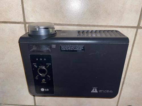 LG DLP Projector