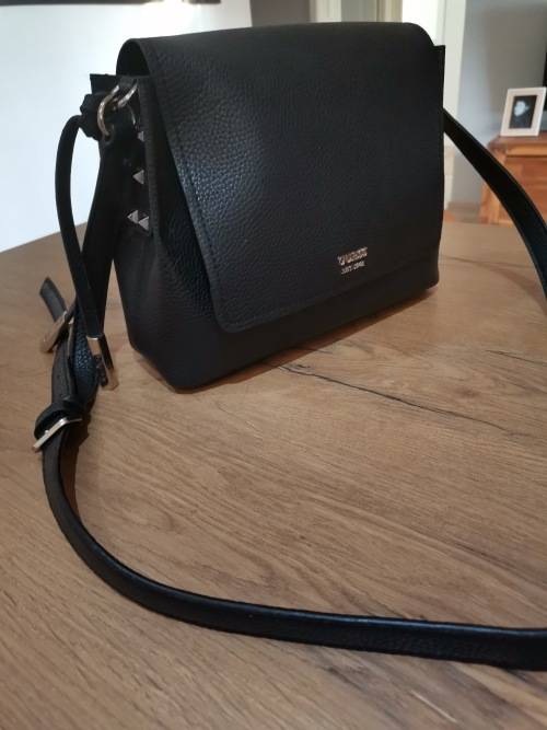 Guess Black Slingbag