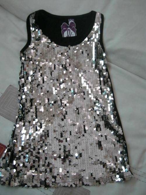 Clubwear - Body Hugging sequins shimmer top size small NEW