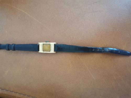 Antique ladies wristwatch 18kt gold face