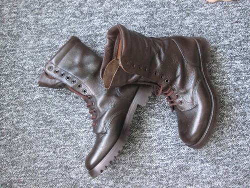 SANDF Parabat  boots  Size  12.