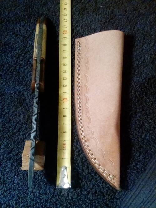 Hand Made Damascus Steel Knife