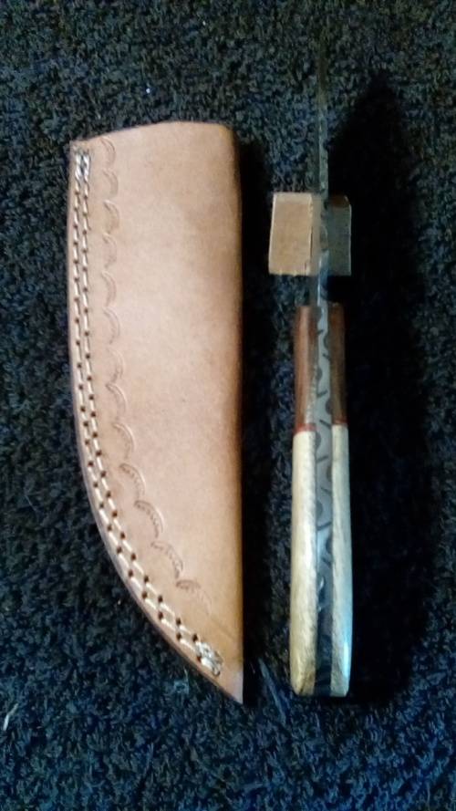 Hand Made Damascus Steel Knife