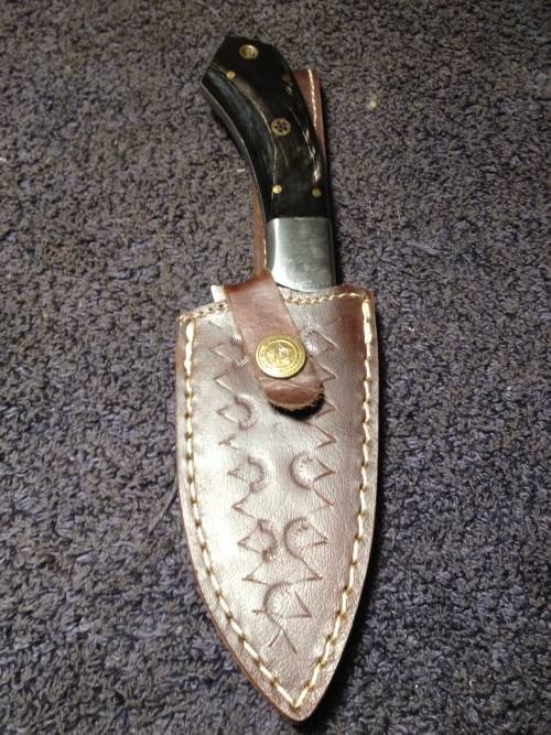 Hand Made Damascus Steel Skinning Knife-CHECKOUT THE BLADE PATTERN