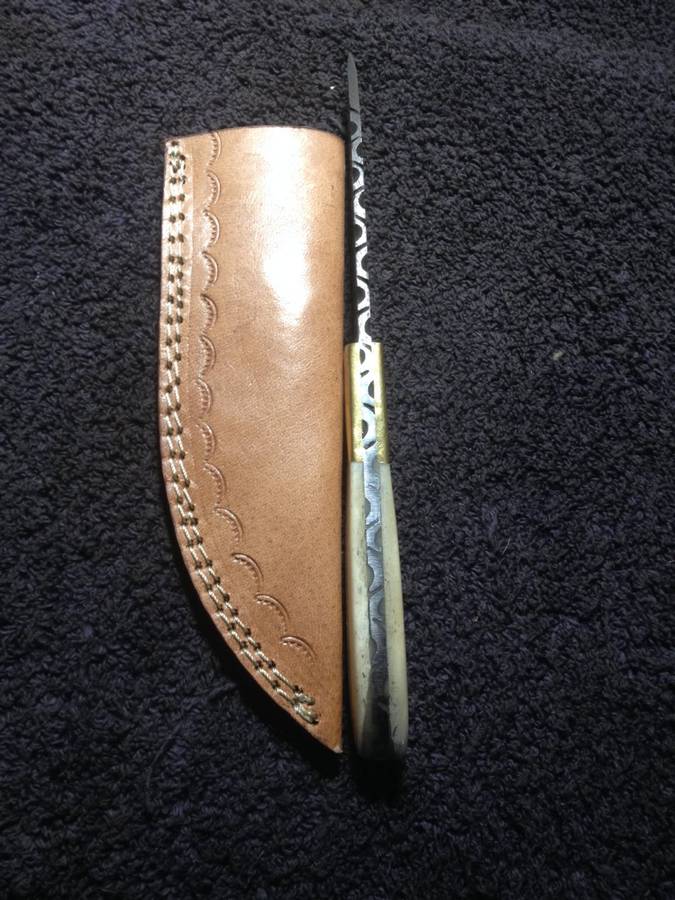 Hand Made Damascus Steel Knife