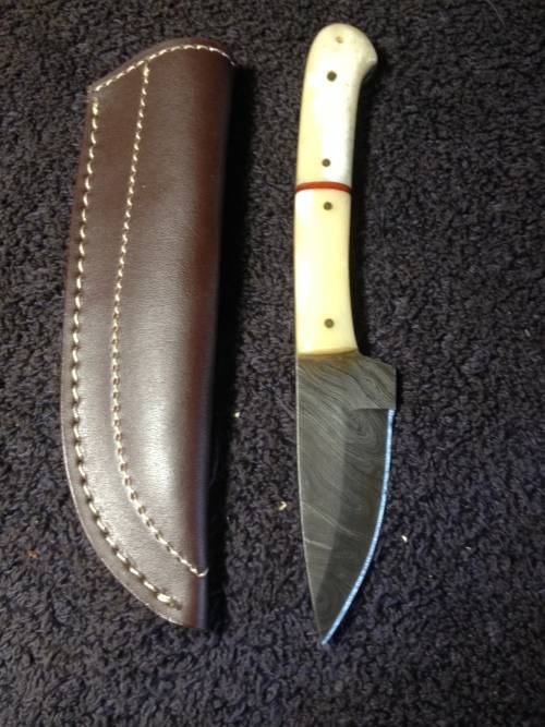 Hand Made Damascus Steel Skinning Knife