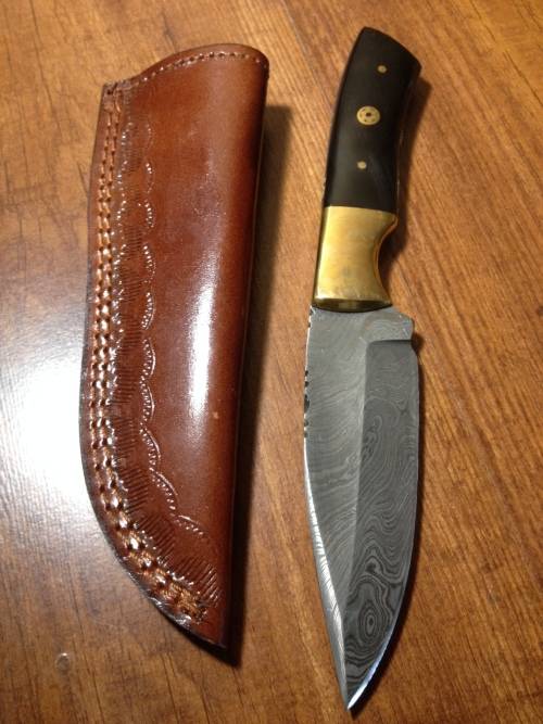 Hand Made Damascus Steel Hunting Knife-NO RESERVE AUCTION !!!