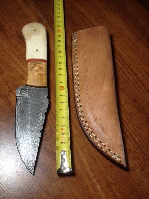 Hand Made Damascus Steel Skinning Knife-NO RESERVE AUCTION !!!