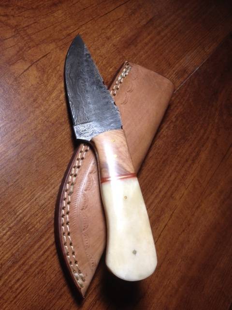 Hand Made Damascus Steel Skinning Knife-NO RESERVE AUCTION !!!