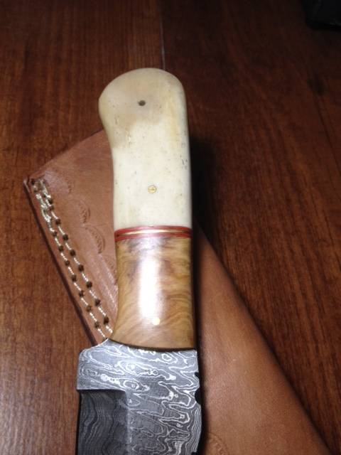 Hand Made Damascus Steel Skinning Knife-NO RESERVE AUCTION !!!