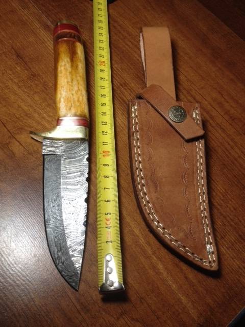 Hand Made Damascus Steel Hunting Knife-NO RESERVE AUCTION !!!
