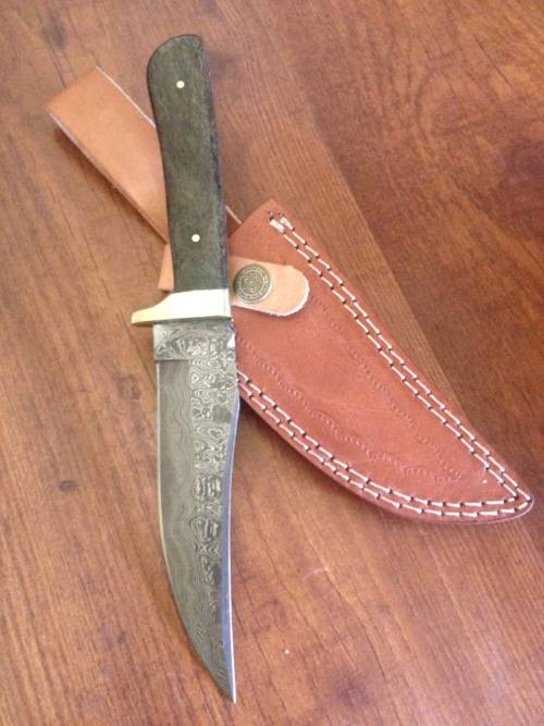 Handmade Damascus Steel Hunting Knife