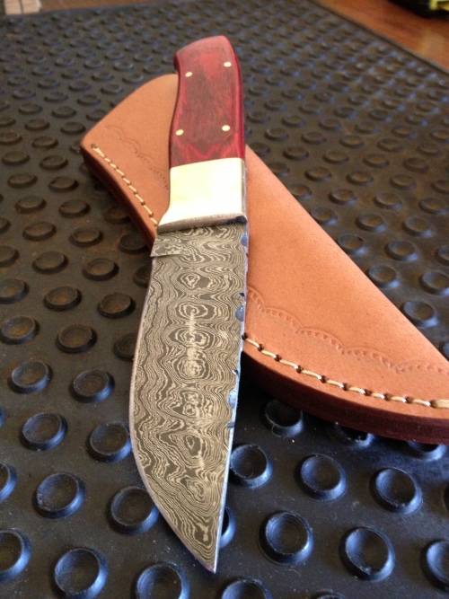 Handmade Damascus Steel Hunting Knife