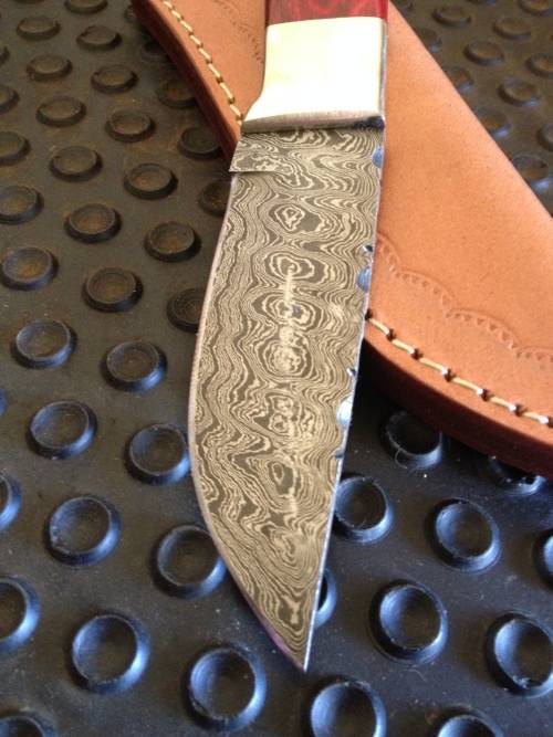 Handmade Damascus Steel Hunting Knife