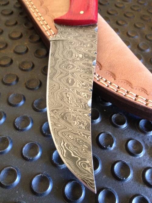 Handmade Damascus Steel Hunting Knife