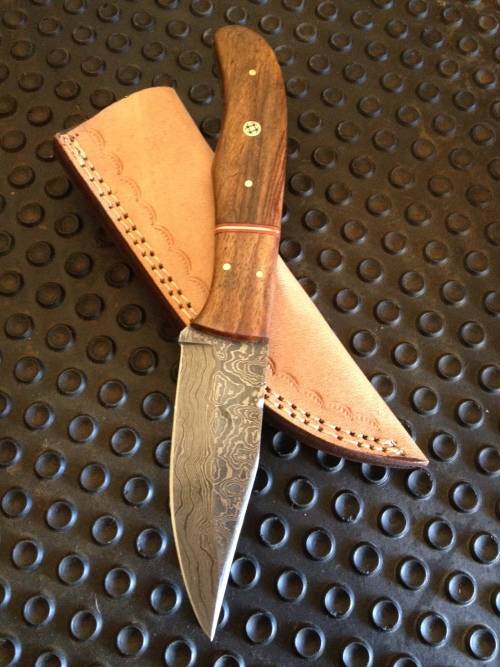 Handmade Damascus Steel Hunting Knife