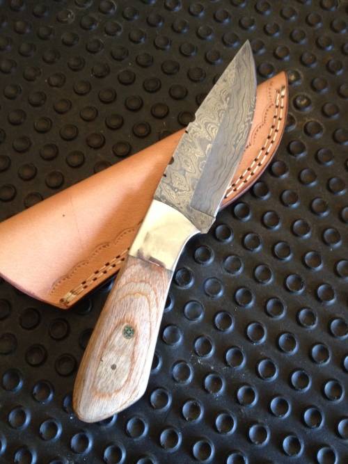 Handmade Damascus Steel Hunting Knife !!!