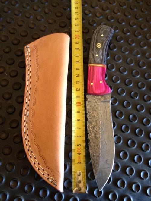 HANDMADE DAMASCUS STEEL HUNTING KNIFE !!!