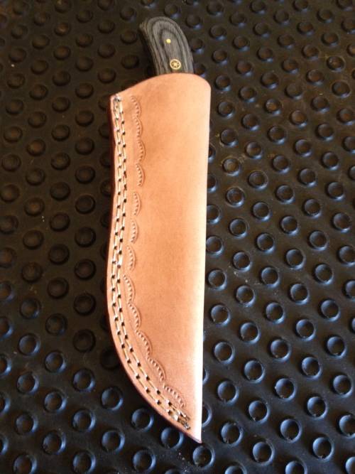 HANDMADE DAMASCUS STEEL HUNTING KNIFE !!!