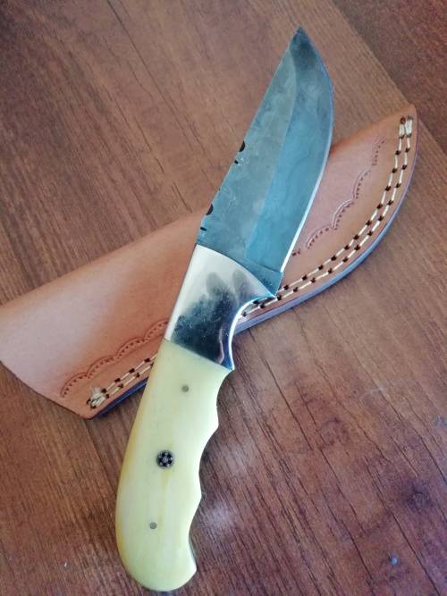HANDMADE DAMASCUS STEEL HUNTING KNIFE !!!