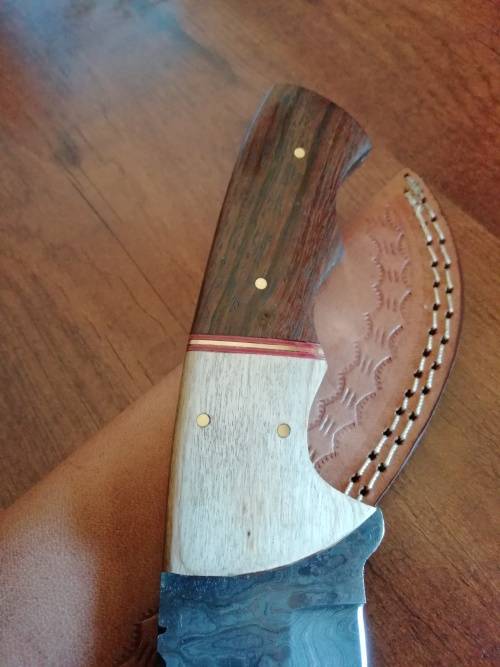 HANDMADE DAMASCUS STEEL HUNTING KNIFE !!!