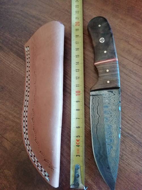 HANDMADE DAMASCUS STEEL HUNTING KNIFE !!!