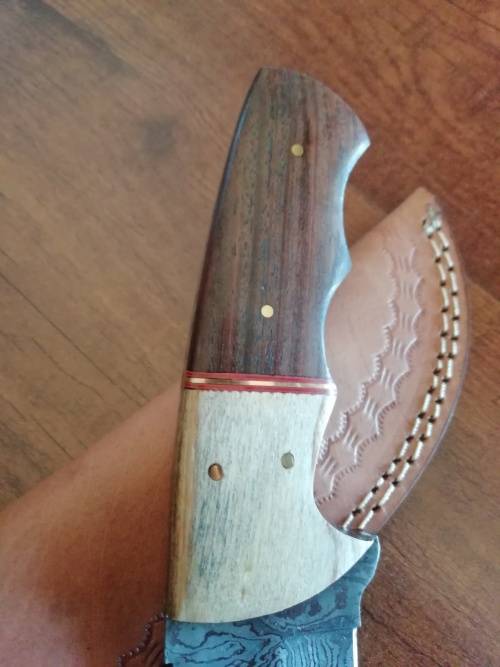 HANDMADE DAMASCUS STEEL HUNTING KNIFE !!!
