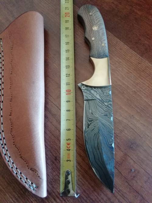 HANDMADE DAMASCUS STEEL HUNTING KNIFE !!!