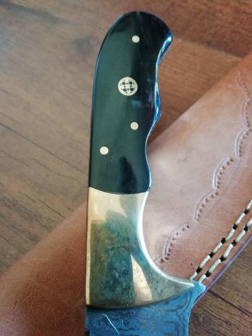 HANDMADE DAMASCUS STEEL HUNTING KNIFE !!!