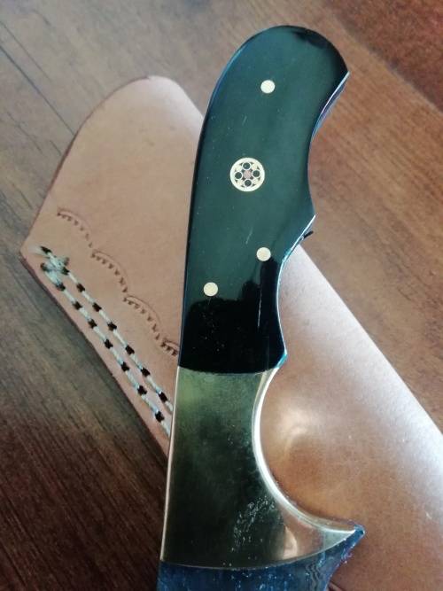 HANDMADE DAMASCUS STEEL HUNTING KNIFE !!!