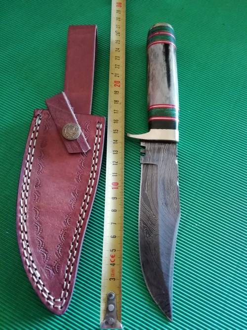 HANDMADE DAMASCUS STEEL HUNTING KNIFE !!!