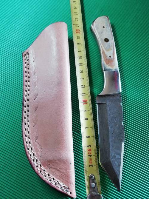 HANDMADE DAMASCUS STEEL HUNTING KNIFE !!!
