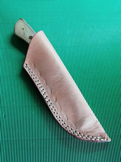 HANDMADE DAMASCUS STEEL HUNTING KNIFE !!!