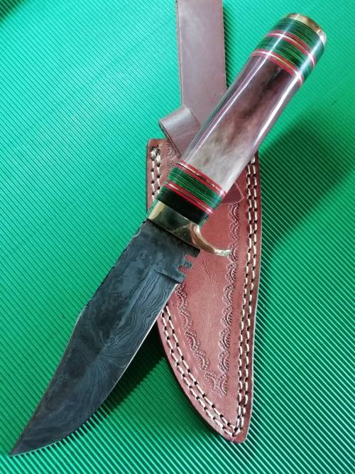 HANDMADE DAMASCUS STEEL HUNTING KNIFE !!!
